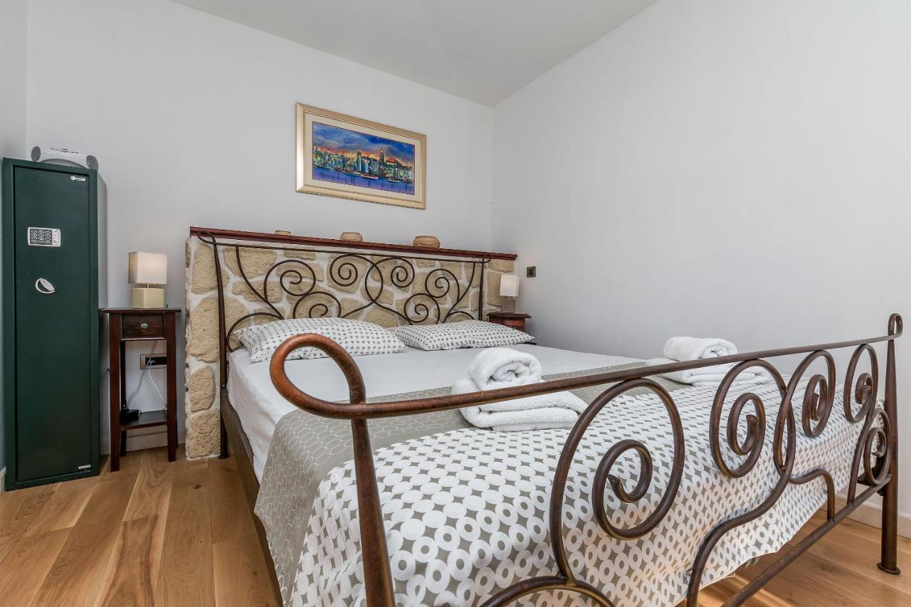 Villa Holiday Home Zvecanje Esterno foto