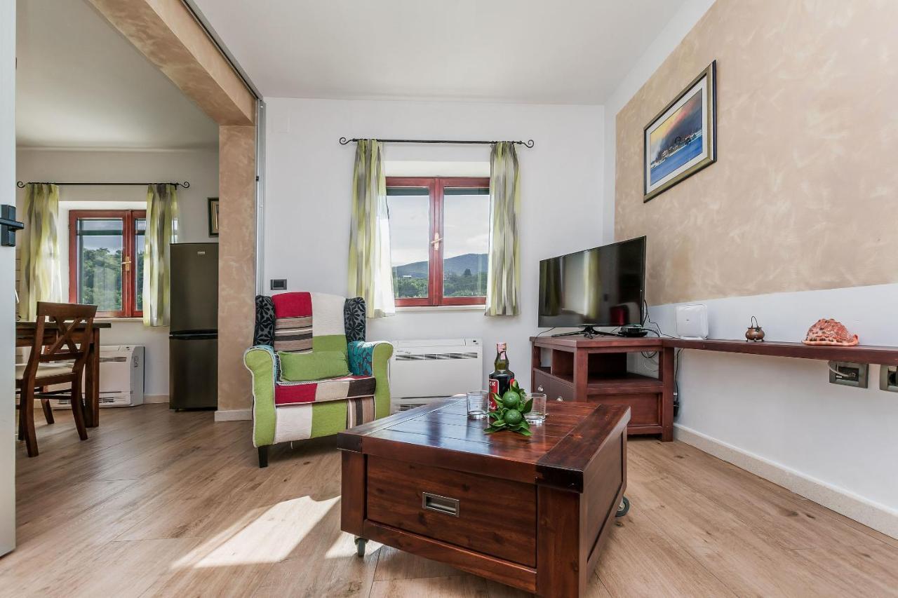 Villa Holiday Home Zvecanje Esterno foto