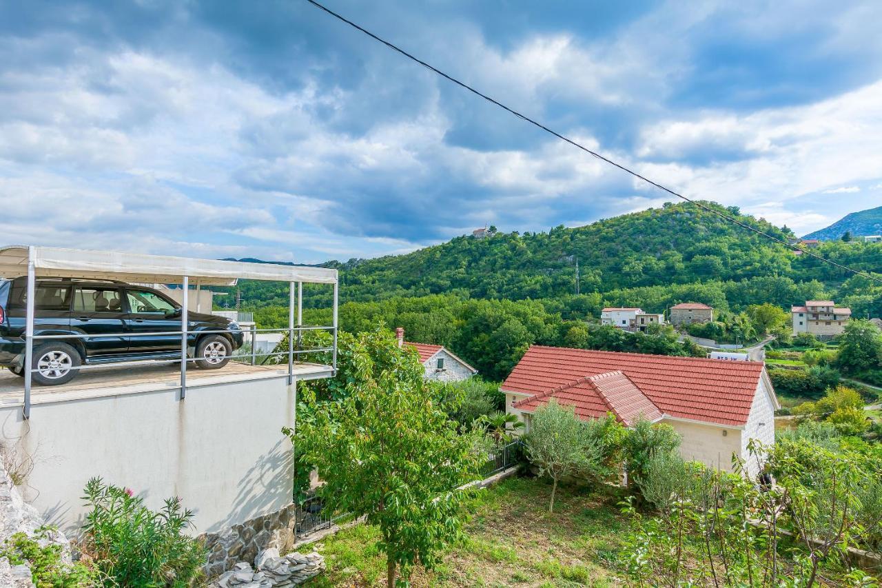 Villa Holiday Home Zvecanje Esterno foto