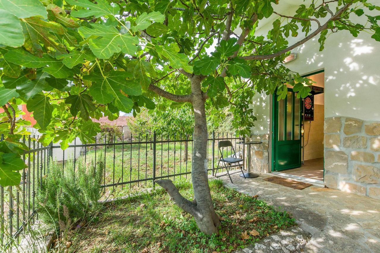 Villa Holiday Home Zvecanje Esterno foto