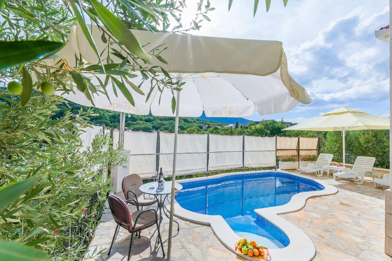 Villa Holiday Home Zvecanje Esterno foto